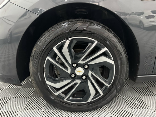 Chevrolet Onix plus 1.0 Lt 4p