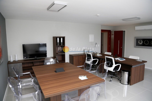 Venta En Bloque, Único Edifico Corporativo En Punta Del Este.- Ref: 13593