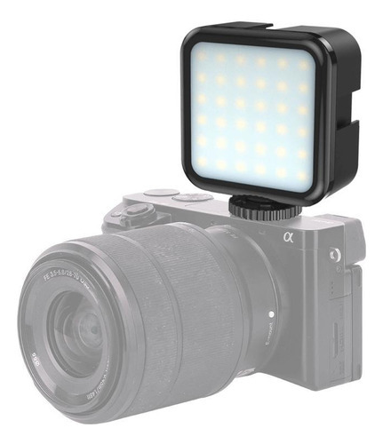 Iluminador Led D36r Vídeo Light Compacto 6500k P/ Câmeras Cor da estrutura Preto Cor da luz Branco-frio 110V/220V