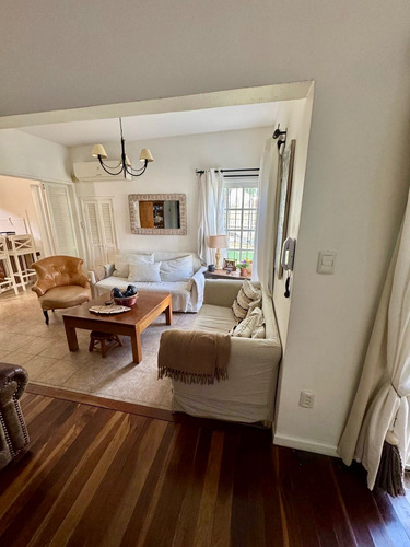 Venta Casa 3 Dormitorios Y Esc. Malvín Con Cochera