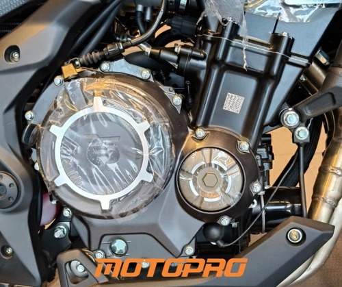 Naked Voge 525 R En Stock