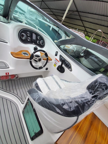 Euroboats 260 Cabin - 26 Pés C/ Motor 250hp - 26 Pés - Zero