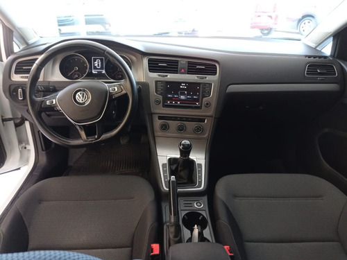 Volkswagen Golf Trendline 1.6 / Mod: 2016