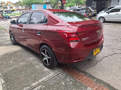 Chevrolet Onix Sedán Mecánico 2019