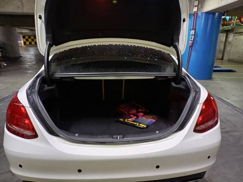 Mercedes Benz C300