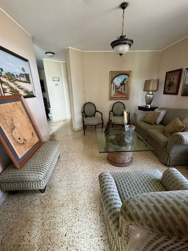 Casa En Venta En La Castellana De 3 Habitaciones