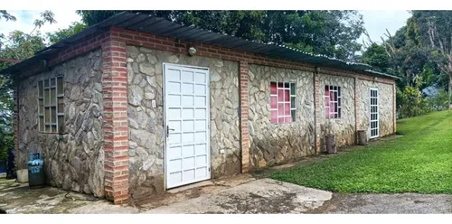 Finca En Lomas De Baruta