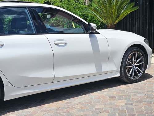 BMW Serie 3 3.0 330i Sedan Sport Line 252cv