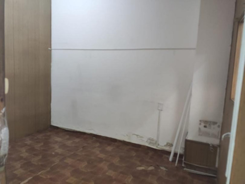 Venta O Permuta, Local Comercial De 140 Metros Sobre Paysandú Rentado.