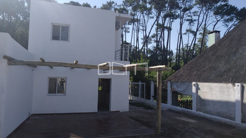 Casa En Venta, 3 Dormitorios, Pinares- Ref: 530