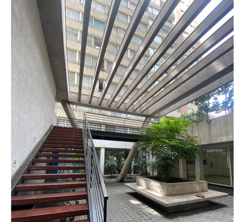Duplex A Pocas Cuadras Del Metro Moneda