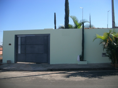 Casa Jardim Santa Cruz