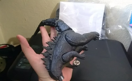 2013 Bandai Toho Godzilla Mov Tail Strike Figure 17 Cms (Usado)