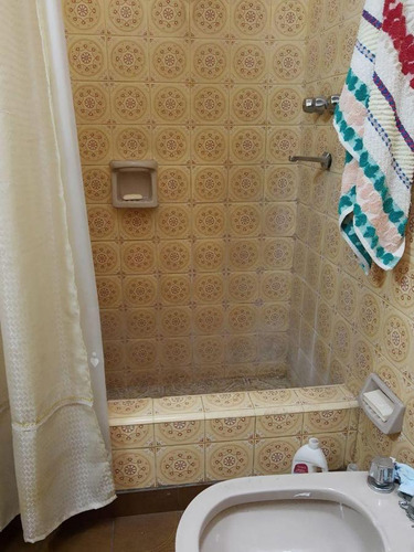 Venta Casa 3 Ambientes En Banfield