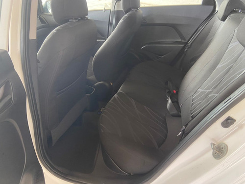 Imagem 9 de 11 de Hyundai Hb20 Comfort 1.0 2013/2013