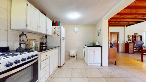 Casa Villa Elisa, 4 Dormitorios, Escritorio, 2 Baños.calefac