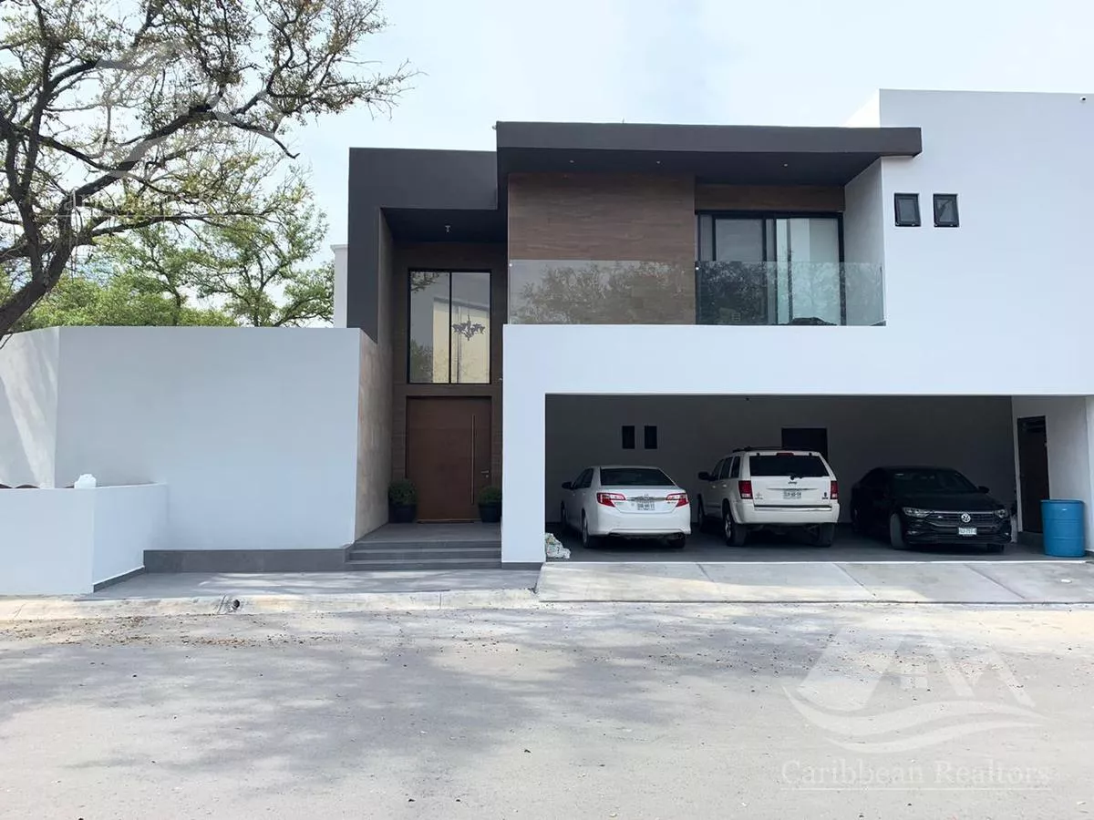 Casa En Venta En Bosque Residencial Santiago Nuevo Leon