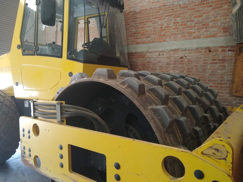 Imagen 2 de 14 de Vibrocompactador Pata De Cabra Bomag Bw 211 D-40