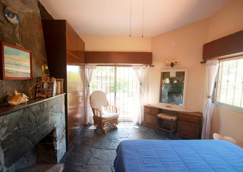 Casa En Costa Azul, 4 Dormitorios.