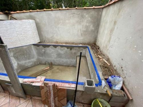 Imagem 2 de 17 de Casa No Bairro Savoy, Em Itanhaém, Litoral Sul De São Paulo, Localizada No Lado Serra. Possui Piscina, Churrasqueira E Vaga Para 02 Automóveis.