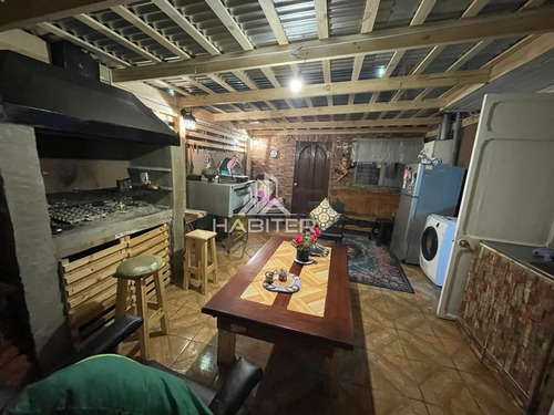 Casa En Venta De 3 Dorm. En Curicó