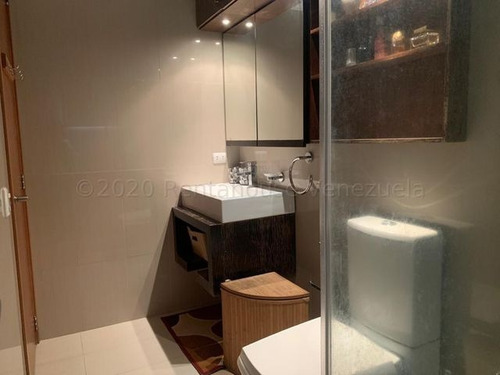 Imagen 14 de 20 de Apartamento En Venta El Rosal. Amplia Terraza Con Vista. Pozo De Agua. Código 22-13369 Mrodriguez