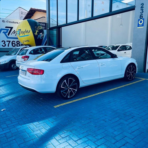 Audi A4 1.8 TFSI ATTRACTION GASOLINA 4P MULTITRONIC