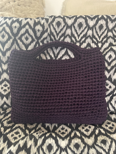 Porta Notebook Crochet Trapillo Violeta Oscuro Tejido