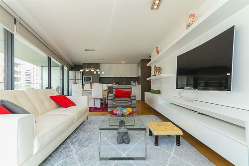 Departamento En Arriendo De 2 Dorm. En Las Condes