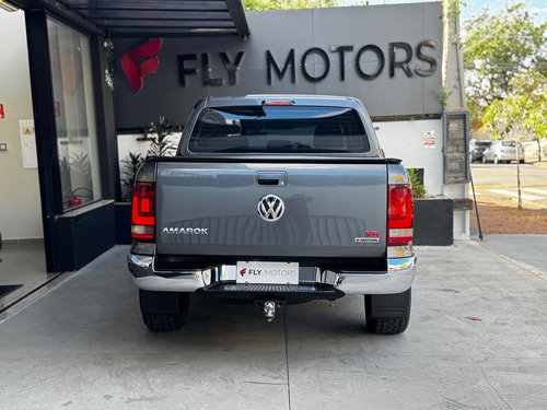Volkswagen Amarok 3.0 Highline Cab. Dupla V6 4x4 Aut. 4p
