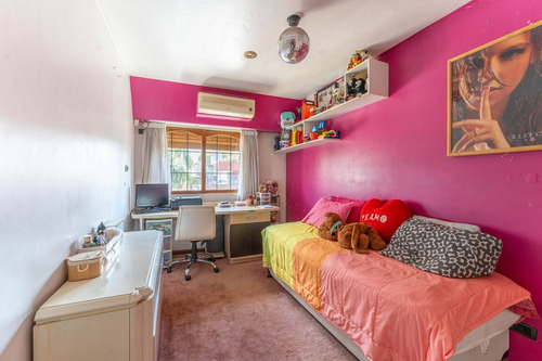 Venta Triplex 7 Amb Pileta/jardin/cocheras