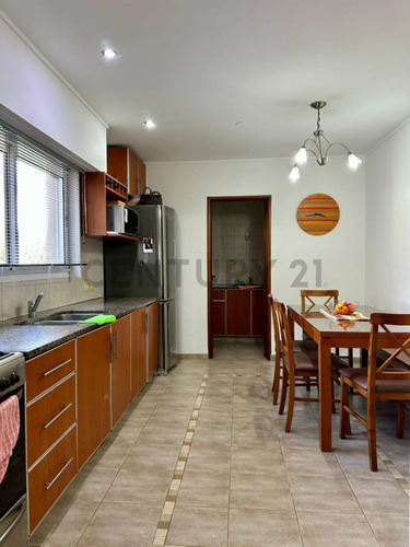 Casa En Venta En Barrio Privado, City Bell