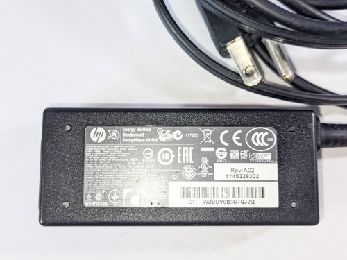 Cargador Original Hp Hstnn-la40 45w (740015-001 / 741727-00) (Usado)