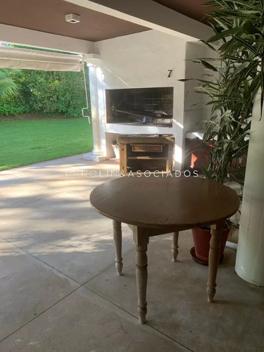 Casa En Venta Lugano, Punta Del Este, 6 Dormitorios.
