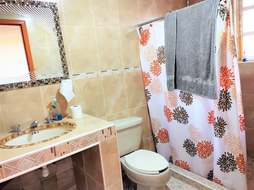 Imagen 9 de 14 de Casa Con Precioso Jardín, 4 Rec, 3autos, Calle Tranquila