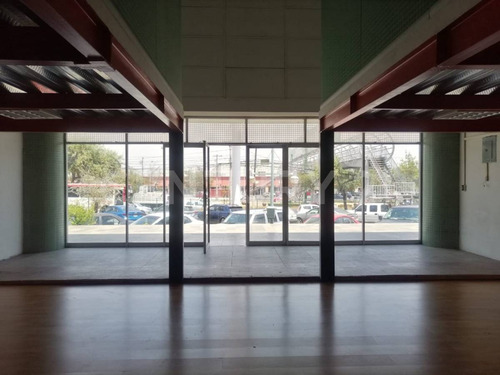 Locales En Renta En Exclusiva Torre En Metepec
