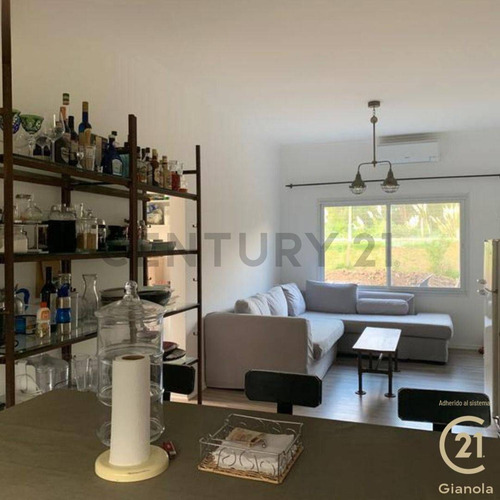 Venta Nueva Casa 4 Amb Con Jardín Y Pileta En Barbarita