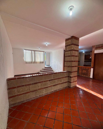 Casa 2 Niveles 3 Recamaras 2patios