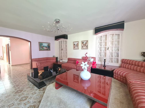 Imagen 2 de 19 de Casa-quinta En Urb. La Viña, Lemc-454
