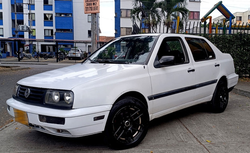 Volkswagen Vento 2.0 Gls