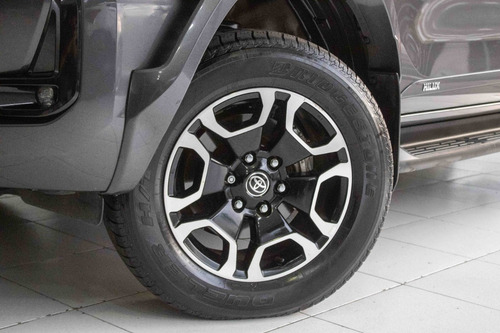 Toyota Hilux 2.8 D-4d Turbo Diesel Cd Srx 4x4 Automático