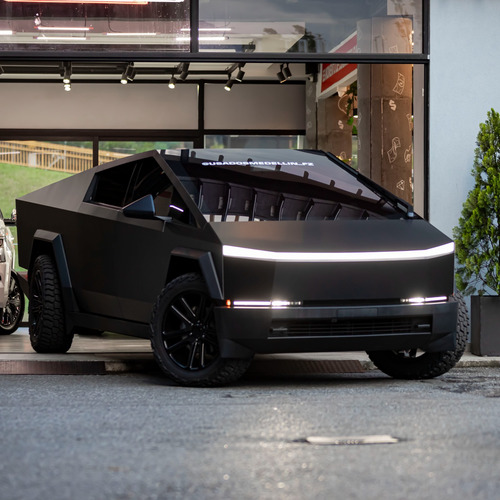 Tesla Cybertruck Foundation Series 2025