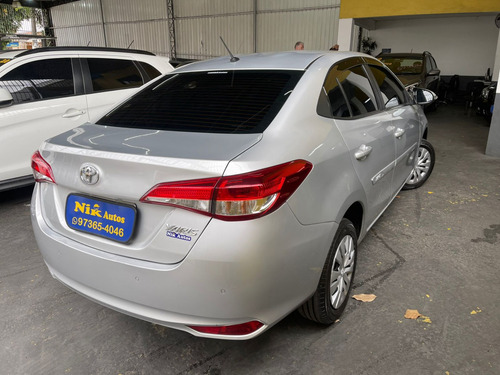 Toyota Yaris 1.5 16V FLEX SEDAN XL LIVE MULTIDRIVE