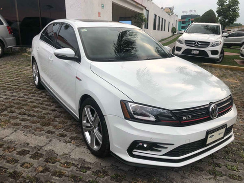 Imagen 5 de 15 de Volkswagen Jetta 2017 4p Gli L4/2.0/t Aut