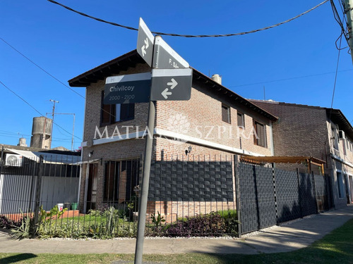 Casa En Venta En Castelar Norte