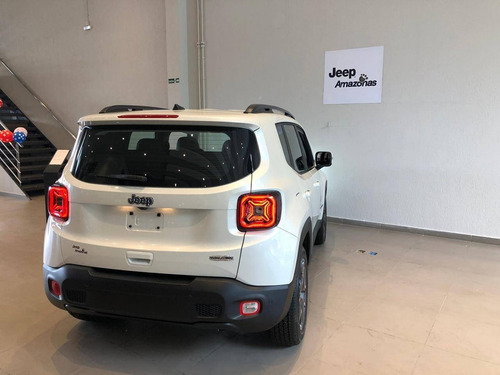 Imagem 3 de 15 de Jeep Renegade 1.8 16v Flex Longitude 4p Automático