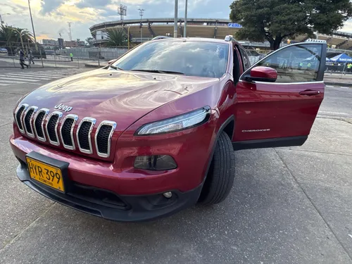 Jeep Cherokee 3.2 Longitude Plus