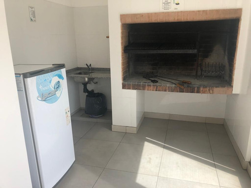 Moderno Y Amplio Ambiente 58 M2!! Apto Prof. Seg 24 Hs