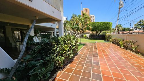 Apartamento En Venta El Milagro Edificio Rogal Hotel Paseo