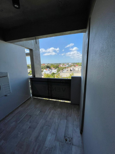 Imagen 5 de 14 de Excelente 3 Ambientes En Venta En Pleno Centro De Banfield.
